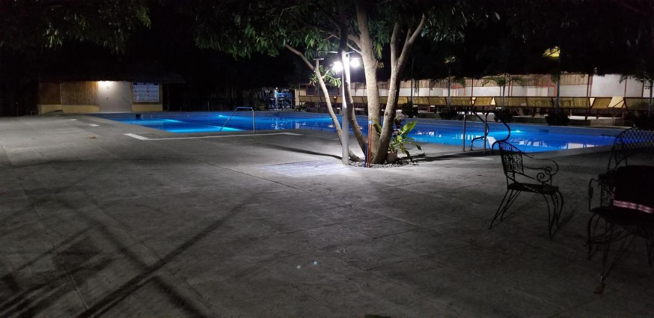 Buenavista Family Inn Tagudin Dış mekan fotoğraf